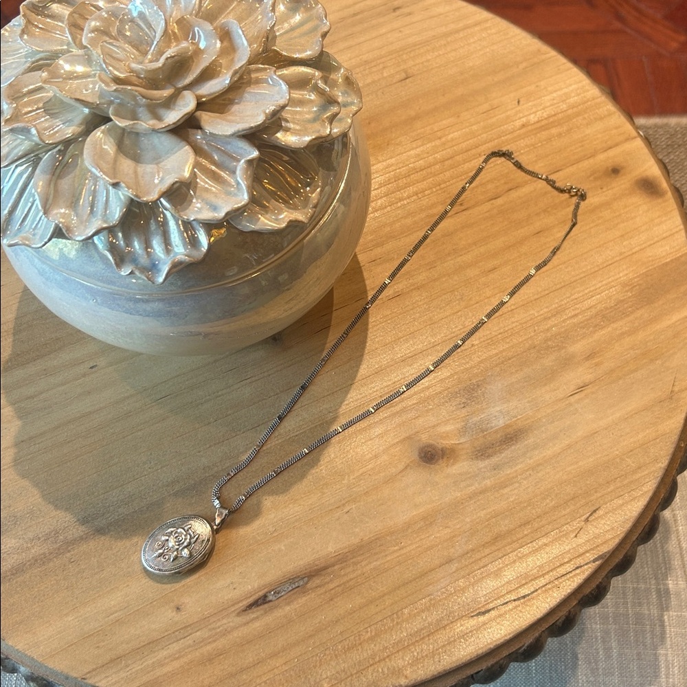 Vintage Silver 925 Floral Narrow Locket Pendant Necklace